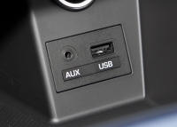 Auxiliary port или сокращенно AUX — линейный асинхронно-последовательный аудиовход.